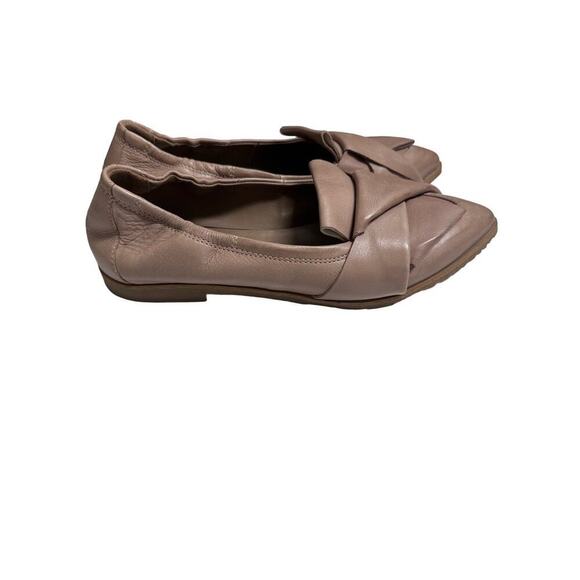 Miz Mooz Women's Tan Flats - Picture 2 of 7